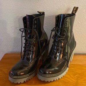Dr. Marten’s KENDRA boots